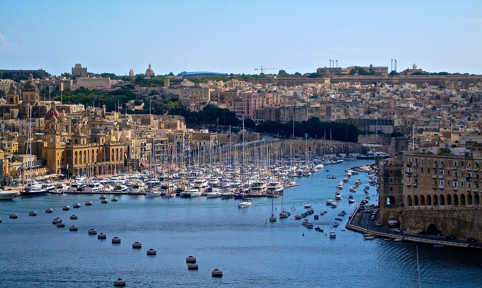 Expert Notarial Services for Buying & Selling Property in Qala